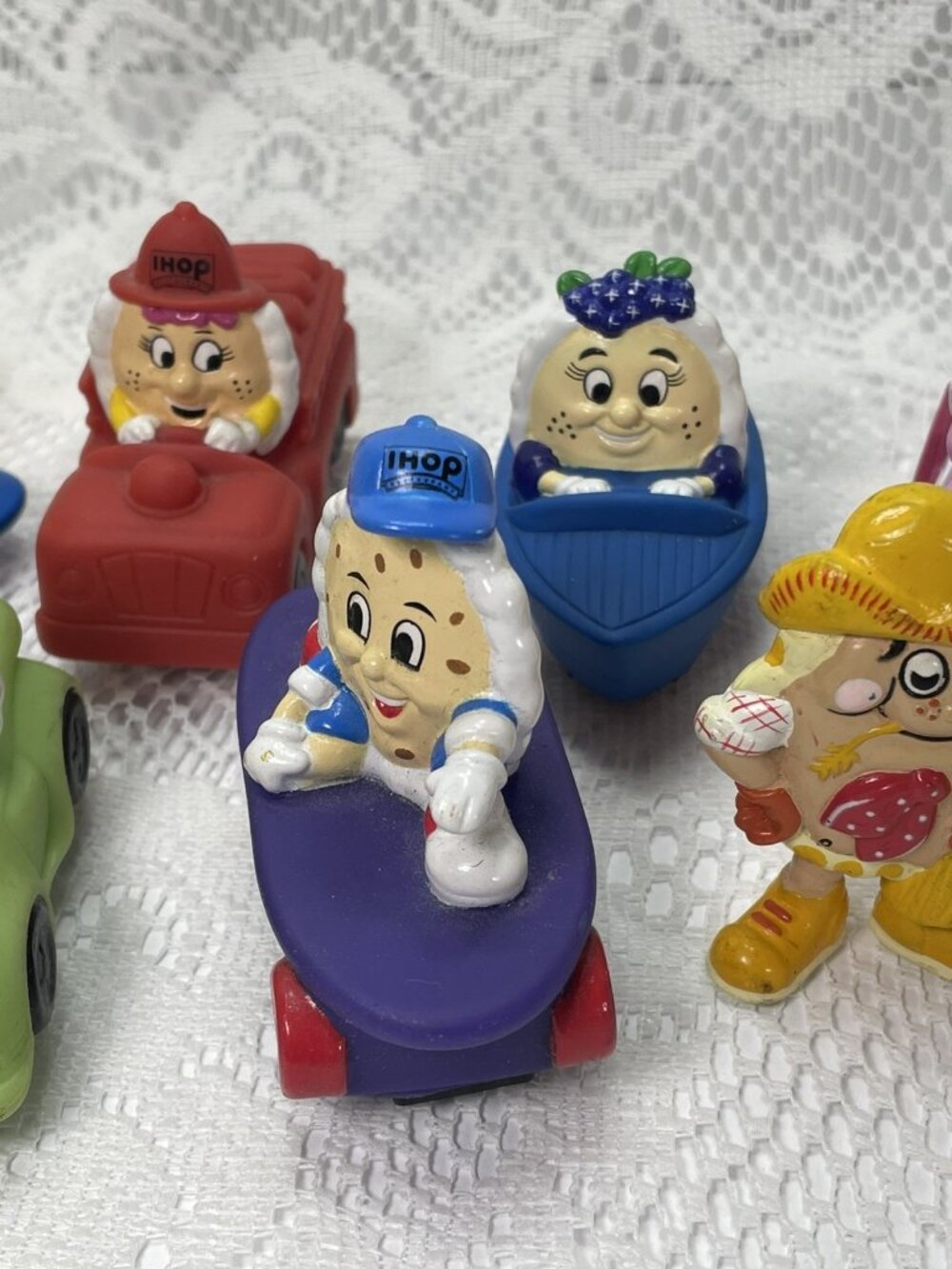 Vintage Lot Of 8 IHOP Restaurant PVC Toy Figures Driving Cars from 1996 - Picture 8 of 16